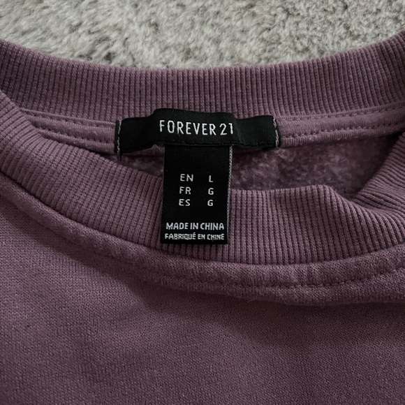 Forever 21 Crewneck-L - Picture 2 of 2